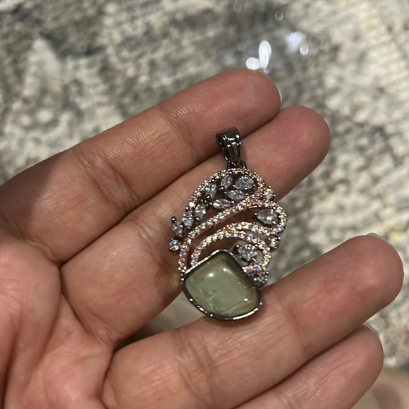 Jewelry - Necklace pendant